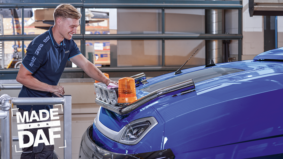 DAF-Dealer-Technician-image-9