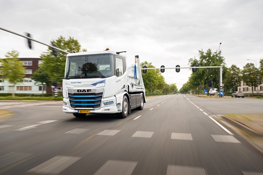 1702-New-Generation-DAF-XD-Electric