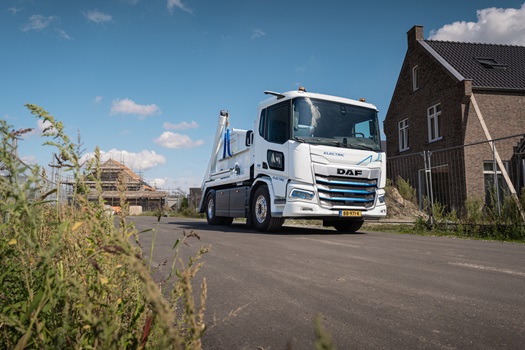 1705-New-Generation-DAF-XD-Electric