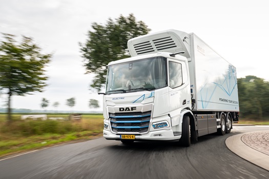 1713-New-Generation-DAF-XD-Electric