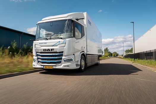 1726-New-Generation-DAF-XD-Electric